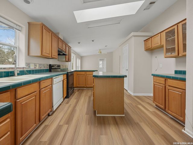 3938 Cannon Wood, Elmendorf, TX 78112