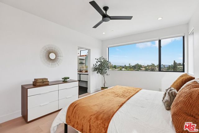 3223 Rowena Avenue, Los Angeles, CA 90027