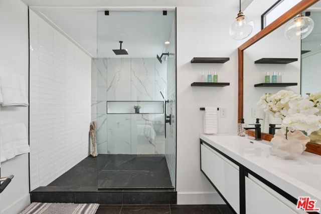 3223 Rowena Avenue, Los Angeles, CA 90027