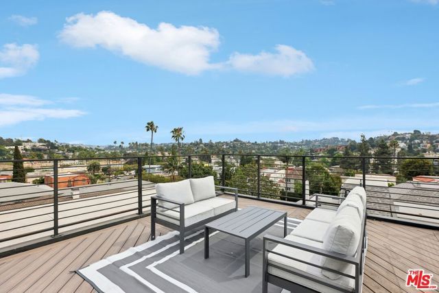 3223 Rowena Avenue, Los Angeles, CA 90027