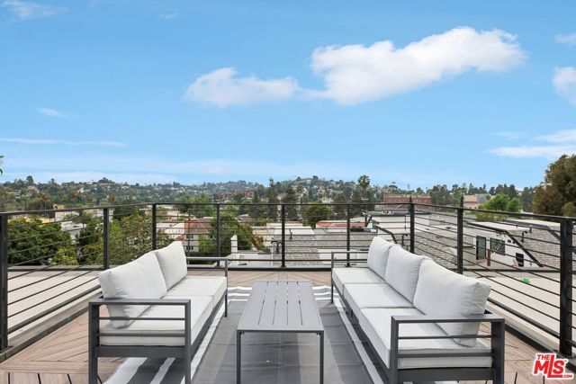 3223 Rowena Avenue, Los Angeles, CA 90027