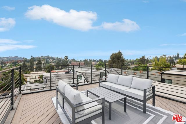 3223 Rowena Avenue, Los Angeles, CA 90027