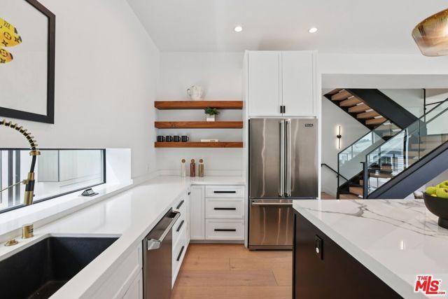 3223 Rowena Avenue, Los Angeles, CA 90027