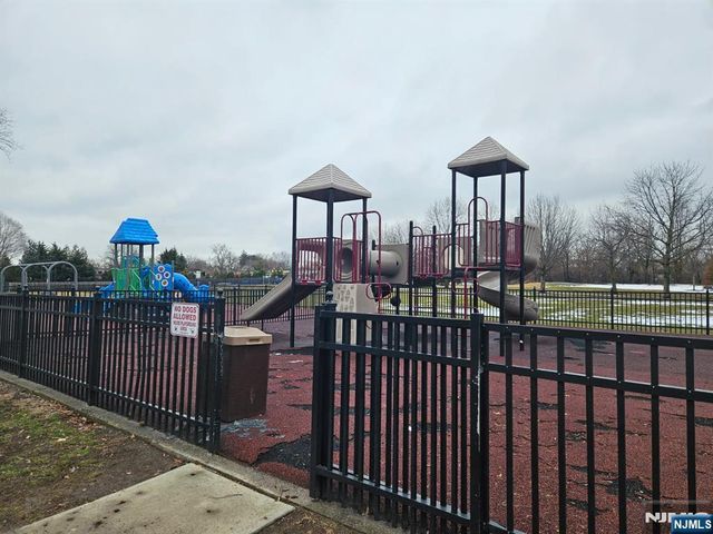 58 Main Street 29, Little Ferry, NJ 07643