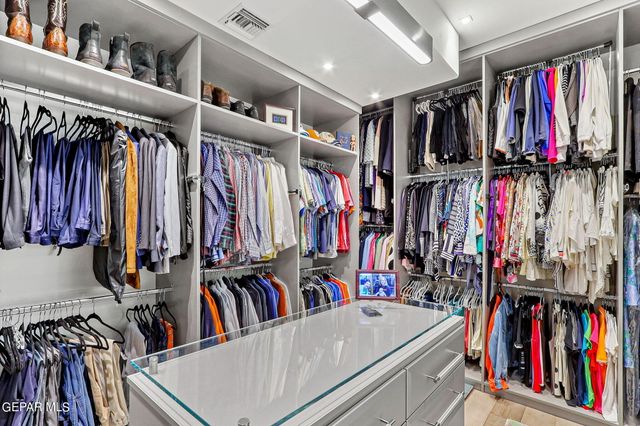 824 DULCINEA Court, El Paso, TX 79922