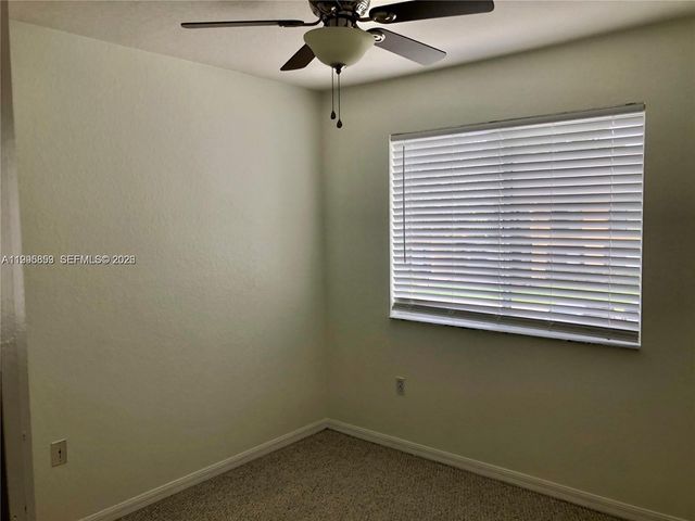 157 Hidden Ct Rd I-48, Hollywood, FL 33023