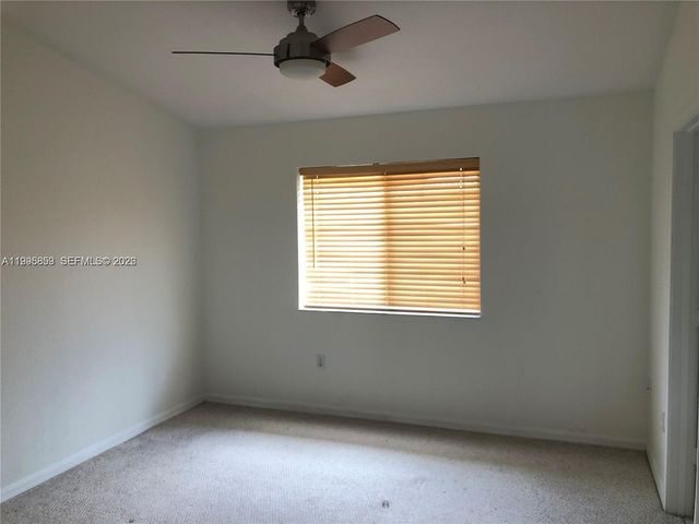 157 Hidden Ct Rd I-48, Hollywood, FL 33023