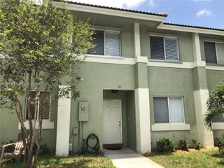 157 Hidden Ct Rd I-48, Hollywood, FL 33023