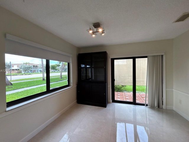 6900 NW 169th Street 137G, Hialeah, FL 33015