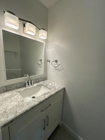 6900 NW 169th Street 137G, Hialeah, FL 33015