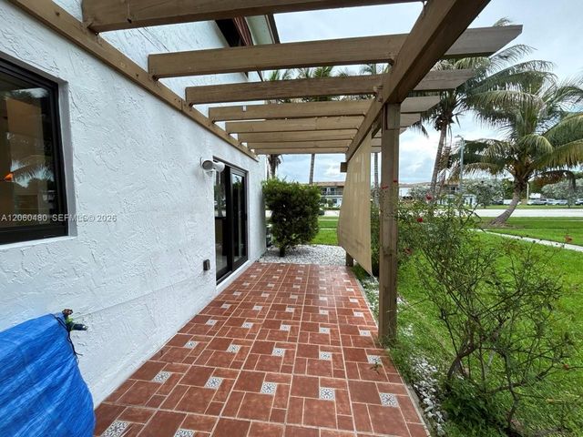 6900 NW 169th Street 137G, Hialeah, FL 33015