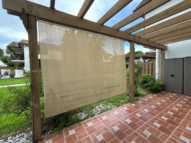 6900 NW 169th Street 137G, Hialeah, FL 33015