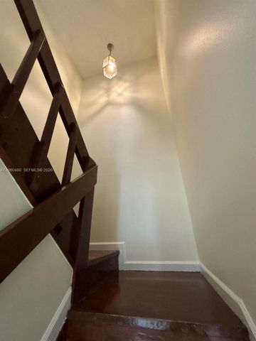 6900 NW 169th Street 137G, Hialeah, FL 33015