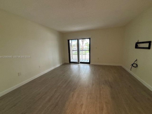 6900 NW 169th Street 137G, Hialeah, FL 33015