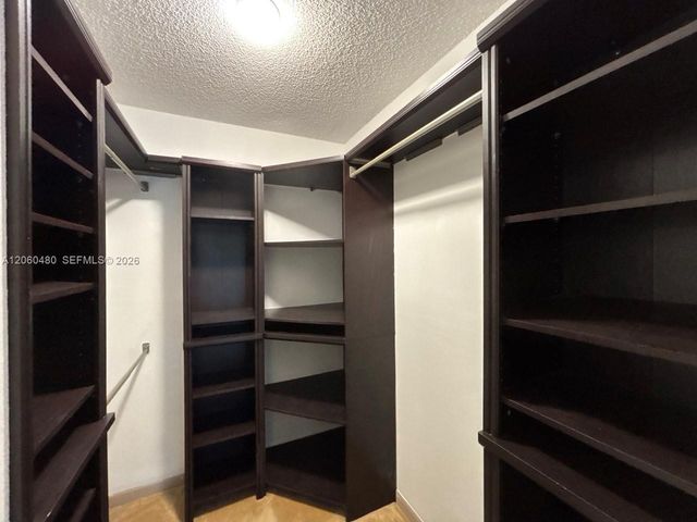 6900 NW 169th Street 137G, Hialeah, FL 33015