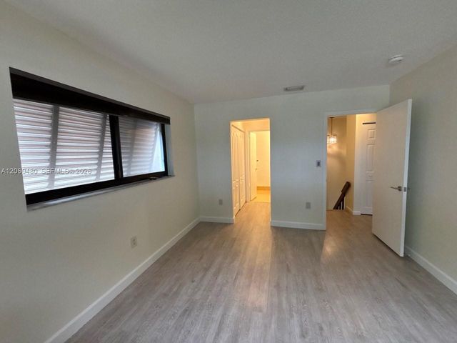 6900 NW 169th Street 137G, Hialeah, FL 33015