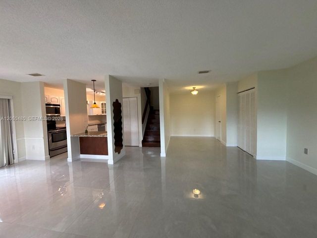 6900 NW 169th Street 137G, Hialeah, FL 33015