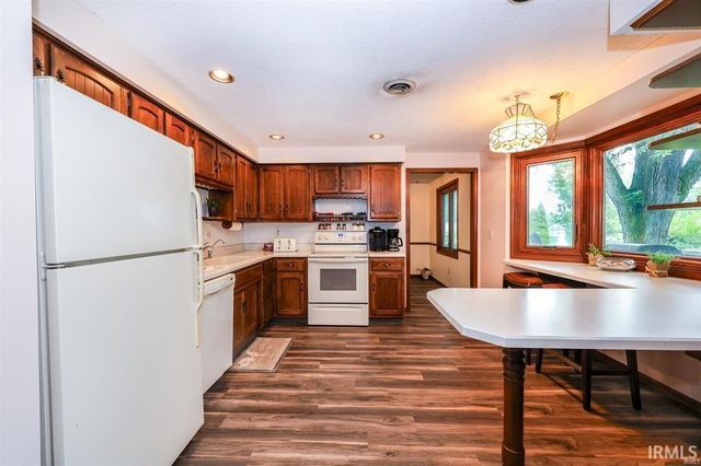 11717 Markham Court, Leo, IN 46765