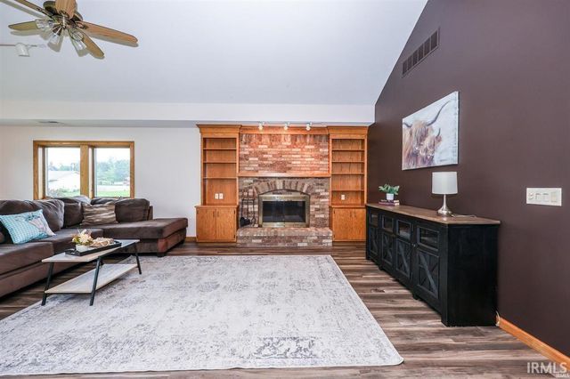 11717 Markham Court, Leo, IN 46765