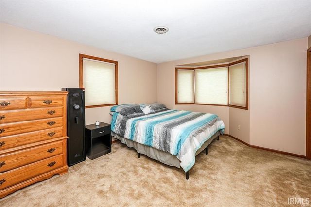 11717 Markham Court, Leo, IN 46765