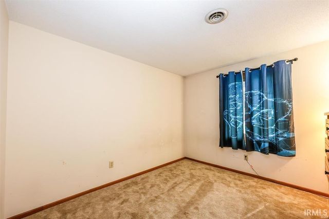 11717 Markham Court, Leo, IN 46765