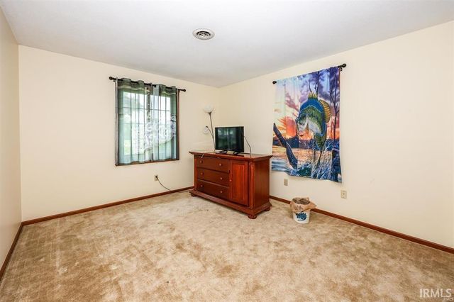 11717 Markham Court, Leo, IN 46765