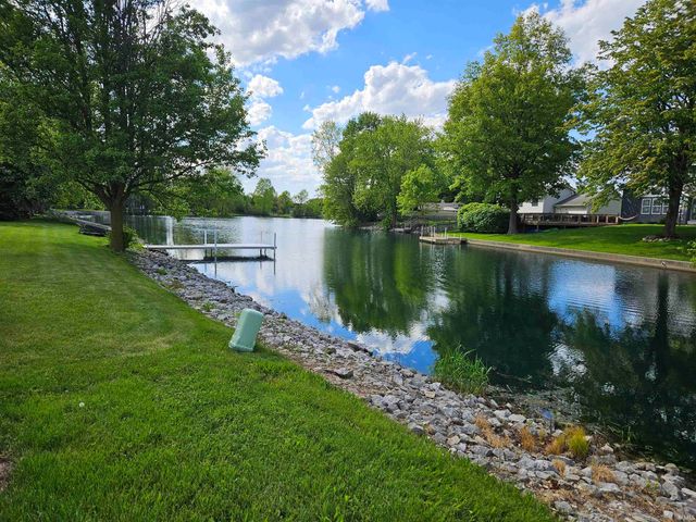 11717 Markham Court, Leo, IN 46765