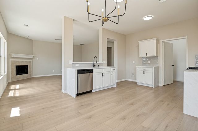 506 Fossil Hill Drive, Arlington, TX 76002