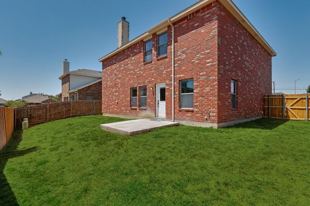 506 Fossil Hill Drive, Arlington, TX 76002
