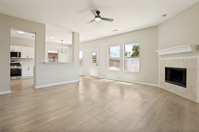 506 Fossil Hill Drive, Arlington, TX 76002