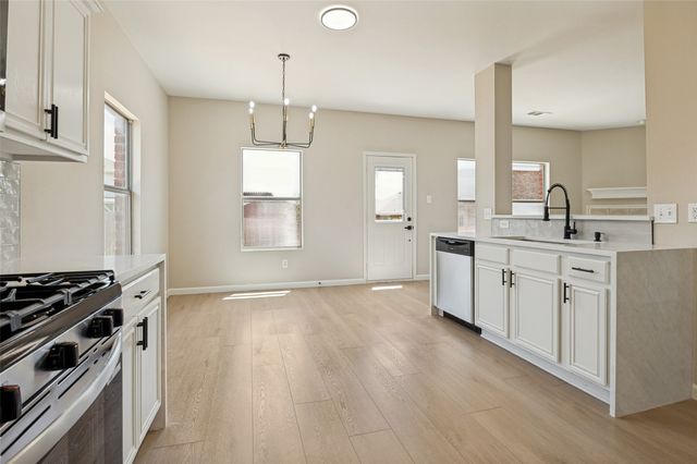 506 Fossil Hill Drive, Arlington, TX 76002
