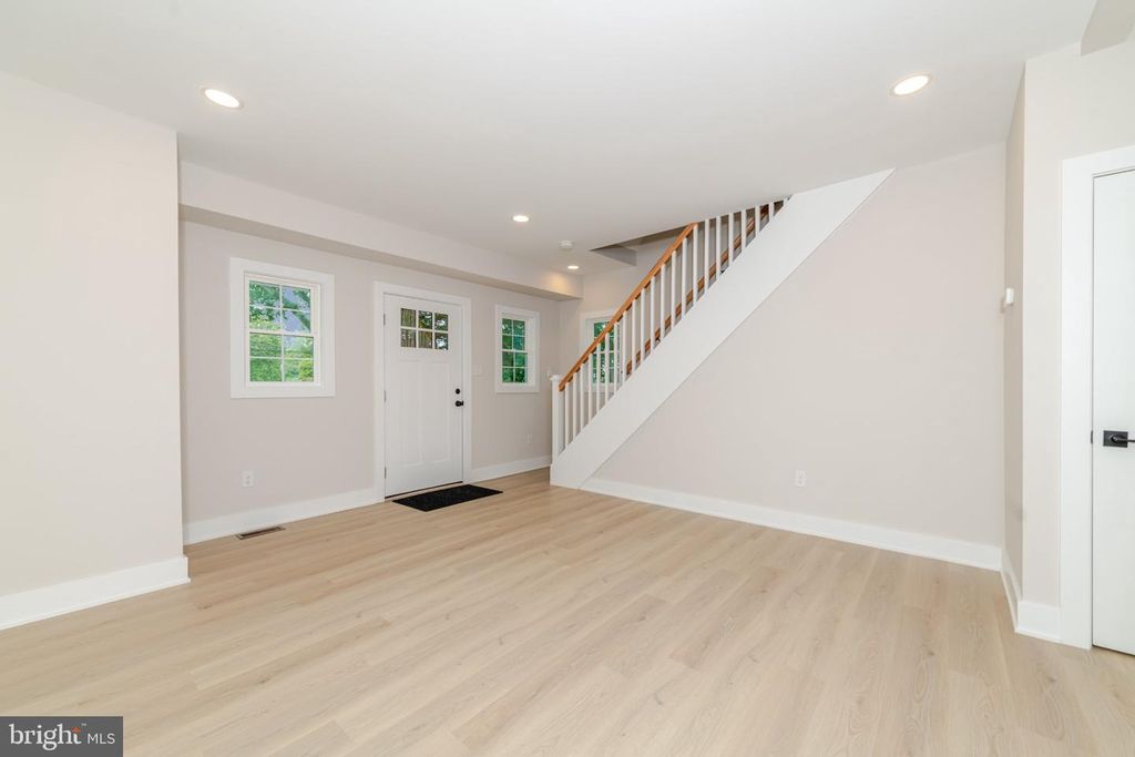 314 S WHITE HORSE PIKE, HAMMONTON, NJ 08037 — photo 5