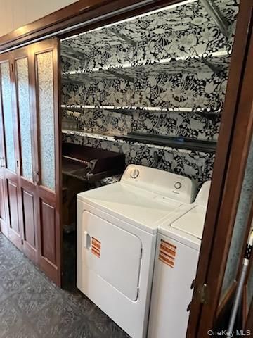 125 W Hoffman Avenue, Lindenhurst, NY 11757