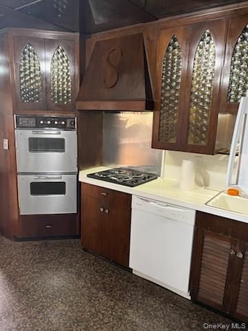 125 W Hoffman Avenue, Lindenhurst, NY 11757