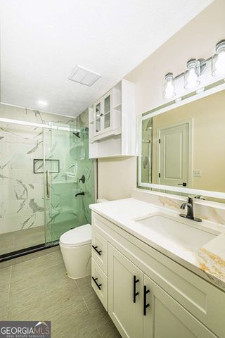 10175 Old Woodland Entry NE, Johns Creek, GA 30022
