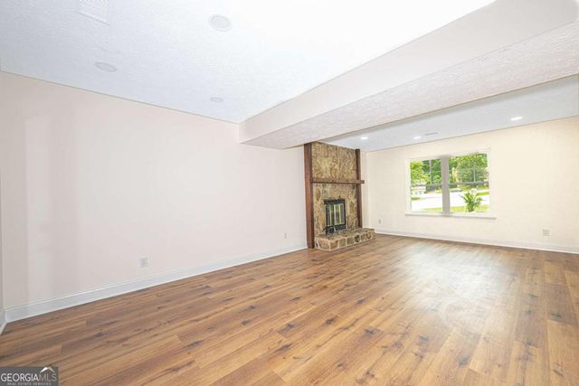 10175 Old Woodland Entry NE, Johns Creek, GA 30022