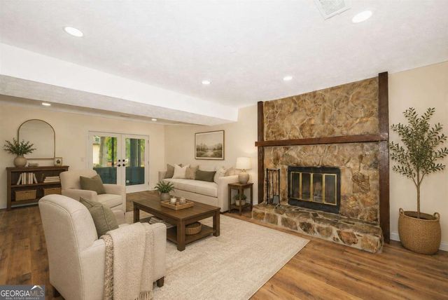 10175 Old Woodland Entry NE, Johns Creek, GA 30022