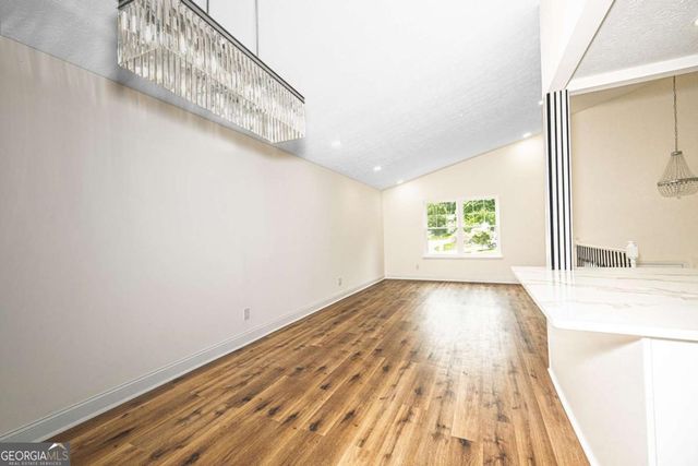 10175 Old Woodland Entry NE, Johns Creek, GA 30022