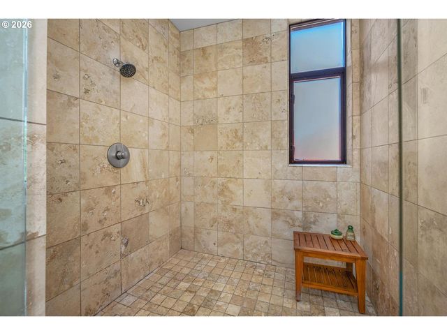 1710 Nw RIVERSCAPE St, Portland, OR 97209