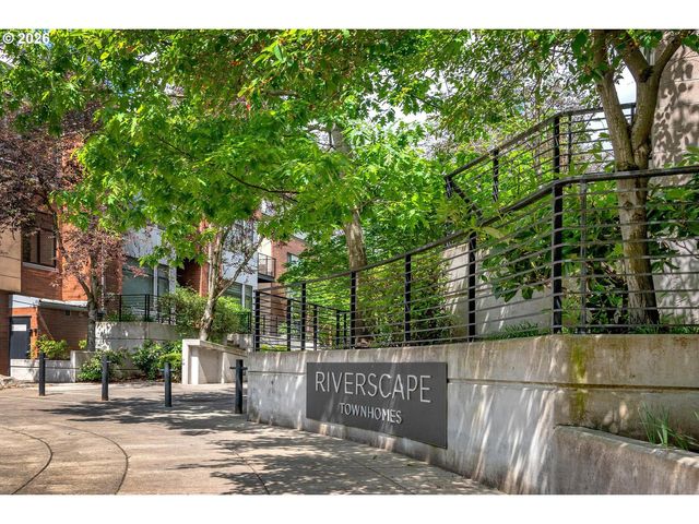 1710 Nw RIVERSCAPE St, Portland, OR 97209