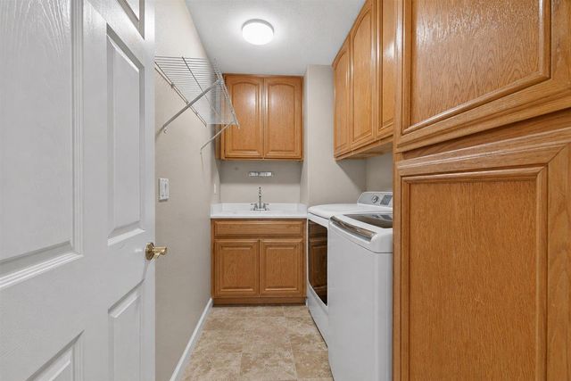 3105 Sceptre Dr, Rocklin, CA 95765