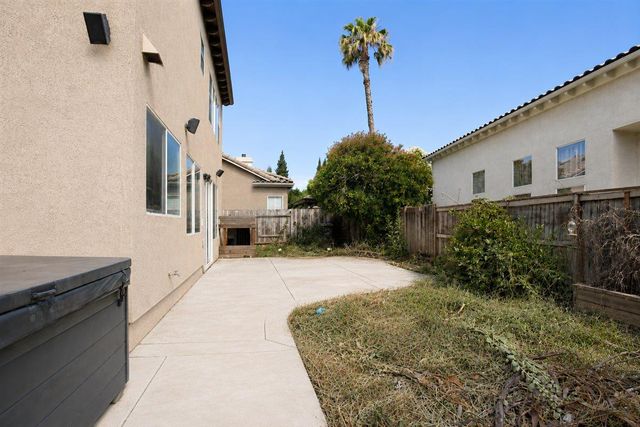 3105 Sceptre Dr, Rocklin, CA 95765