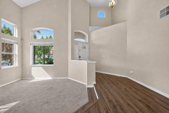 3105 Sceptre Dr, Rocklin, CA 95765