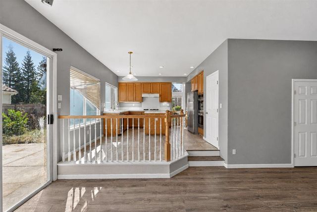 3105 Sceptre Dr, Rocklin, CA 95765