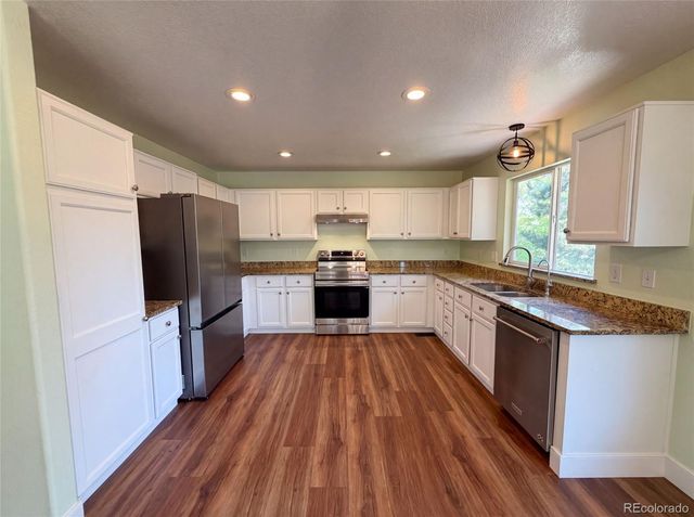 9624 Crosspointe Drive, Littleton, CO 80130