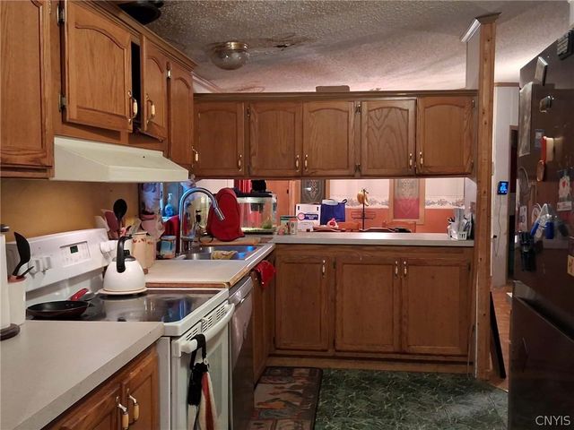 2165 Rabbit Lane, Lysander, NY 13135