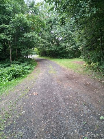2165 Rabbit Lane, Lysander, NY 13135