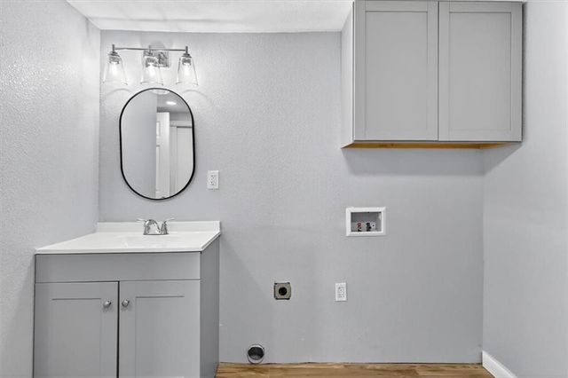 741 Lansdown Dr, Corpus Christi, TX 78412