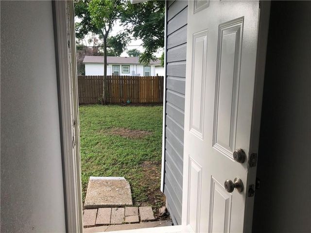 741 Lansdown Dr, Corpus Christi, TX 78412