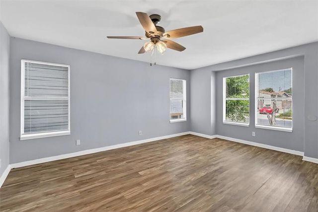 741 Lansdown Dr, Corpus Christi, TX 78412